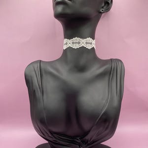 Beautiful Bride Lace Choker Gorgeous Vintage Lace for Wedding Necklace
