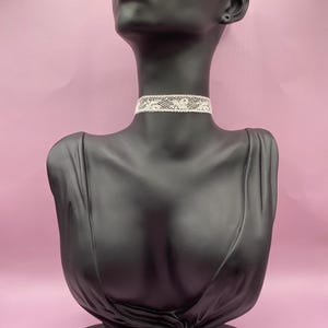 Choker Vintage Lace Necklace Choker White Lace Pattern Design Cute Charming