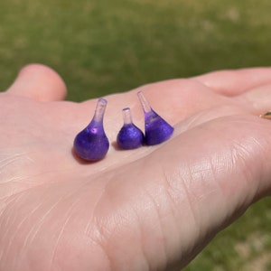 Miniature dark purple laboratory flasks set of 3 resin glassware mad scientist potions witch cabinet dollhouse poison fairy garden