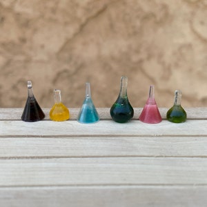 Miniature laboratory flasks set of 6 assorted colors mad scientist potions 1/12 scale witch cabinet wizard witch dollhouse Halloween fairy