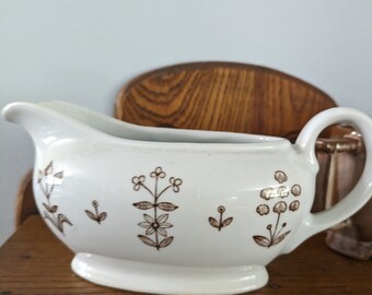 Arabia of Finland Tapestry Pattern Gravy Boat