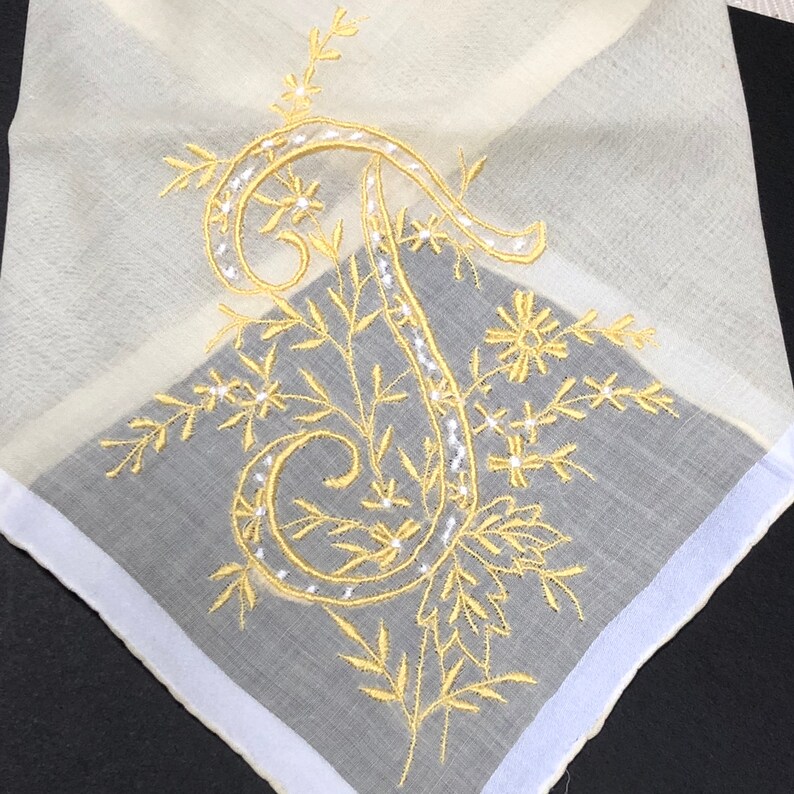 Lavender Sachet Made from an Initial T Vintage Yellow and White Handkerchief Bridal Wedding Bridesmaid Party Housewarming Hostess Gift