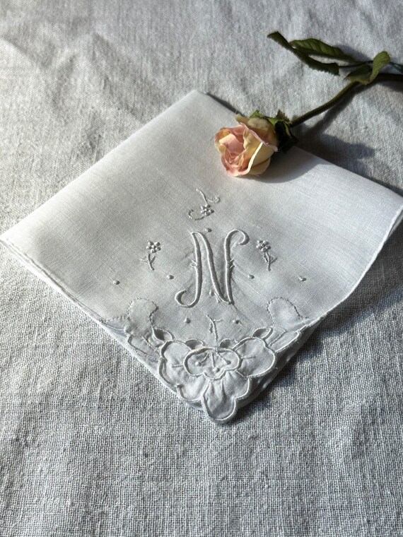 Vintage White Hanky with a White Initial N Hankie… - image 5