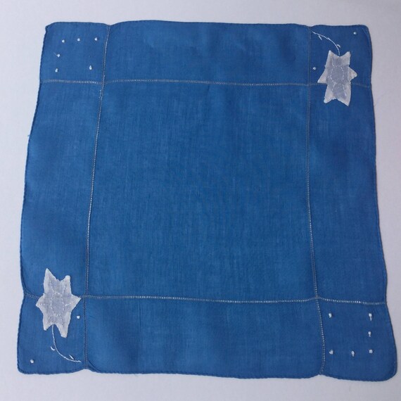 Vintage Blue Hanky with an White Appliqué Flower … - image 3