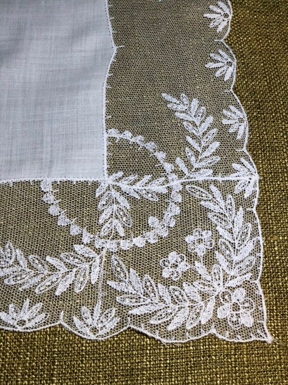 Vintage White Lace Bridal Hanky - Hankie Handkerc… - image 7