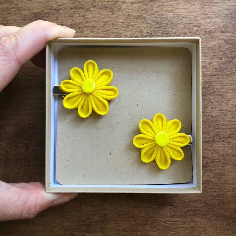 Vibrant Yellow Vintage Kimono Fabric Kanzashi Mini Hair Clips zdjęcie 1