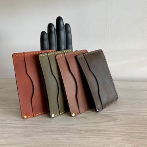 Handgemaakte kaarthouder Verkrijgbaar in 10 kleuren Elegante leren portemonnee Stijlvolle visitekaarthouder Uniek cadeau Leren accessoire Vintage portemonnee