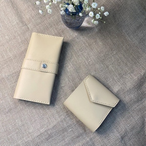 Cartera de mujer, billetera delgada para mujer, regalo único, billetera beige personalizada, linda billetera, accesorio elegante, billetera minimalista de diseño clásico hecha a mano