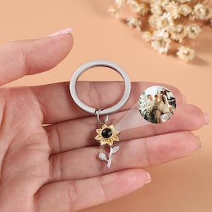 Porte-clés avec projection de tournesol, Porte-clés photo avec projection personnalisé, Porte-clés commémoratif avec pendentif patte, Cadeaux porte-clés pour maman, Cadeau à la mémoire