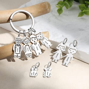 Porte-clés de famille personnalisés - Porte-clés de famille avec prénoms d'enfants - Porte-clés breloques pour enfants - Porte-clés pour maman, papa et grands-parents - Cadeaux pour la fête des pères