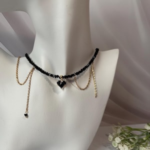 Collar negro, collar de cuentas de cristal negro, gargantilla de cristal con colgante de corazón, collar delicado, regalo de joyería personalizado para novia