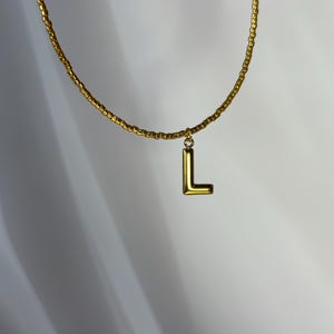 Collar con colgante de letra inicial, gargantilla con letra inicial de oro, gargantilla de cuentas de oro, collar con nombre, regalo de joyería personalizado para novia