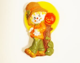 Vintage 70s Scarecrow Jack-o-Lantern Brooch, Halloween Novelty Pin