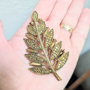 Vintage 1960s Hollycraft Gold Aurum Rhinestone Brooch Large Leaf Motif