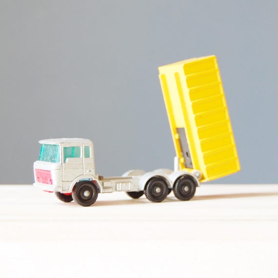 matchbox no 47 tipper container truck