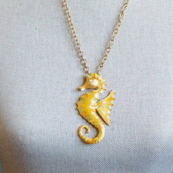 Vintage Sea Horse Pendant Necklace Enamel Gold To… - image 1