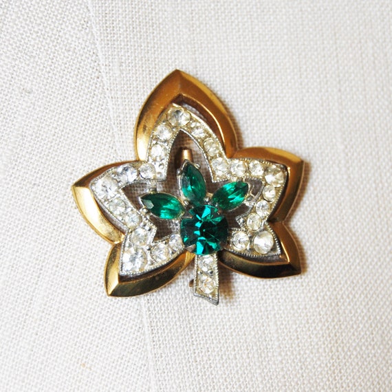 Vintage Brooch Leaf Emerald Green Rhinestones 194… - image 1