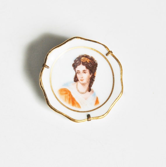 Vintage 1950s Limoges Porcelain Plate Brooch Fren… - image 1