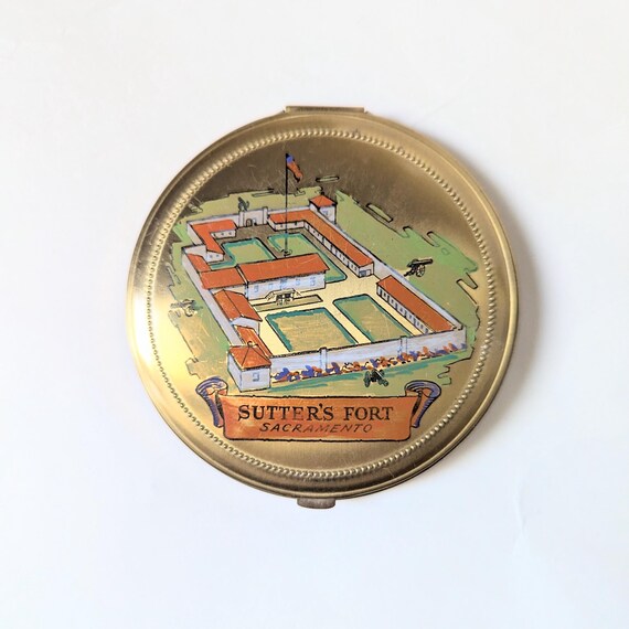 Vintage 1950s Compact Hand Painted Sutter's Fort Sacramento Souvenir Leather Back