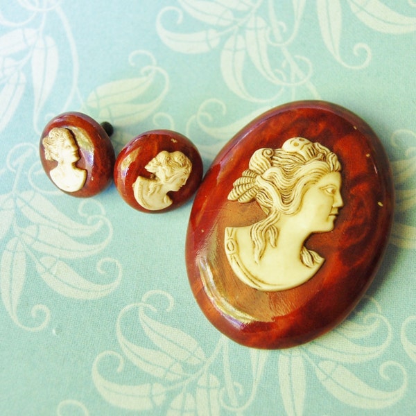 Vintage Plastic Cameo on Wood Brooch and Earring Set 1940s Victorian Revival Medusa esque