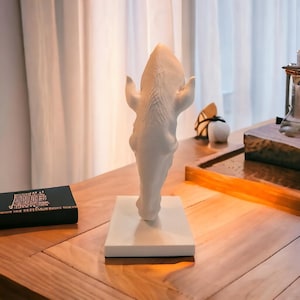 Still Water Horse Head Statue - Ideal Centerpiece for Living Room, Office, and Gift