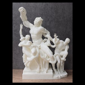 Statua di Laocoonte, scultura greca classica, sacerdote troiano e serpenti, replica dei Musei Vaticani, regalo a tema mitologia.