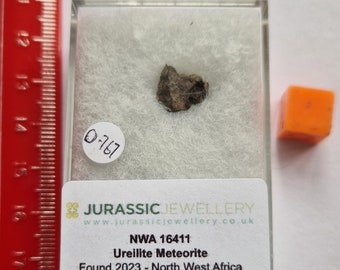 Ureilite Meteorite -ULTRA RARE Meteorite Type - NWA 16411 -  - Boxed and Certificated  - 0.767 Grams