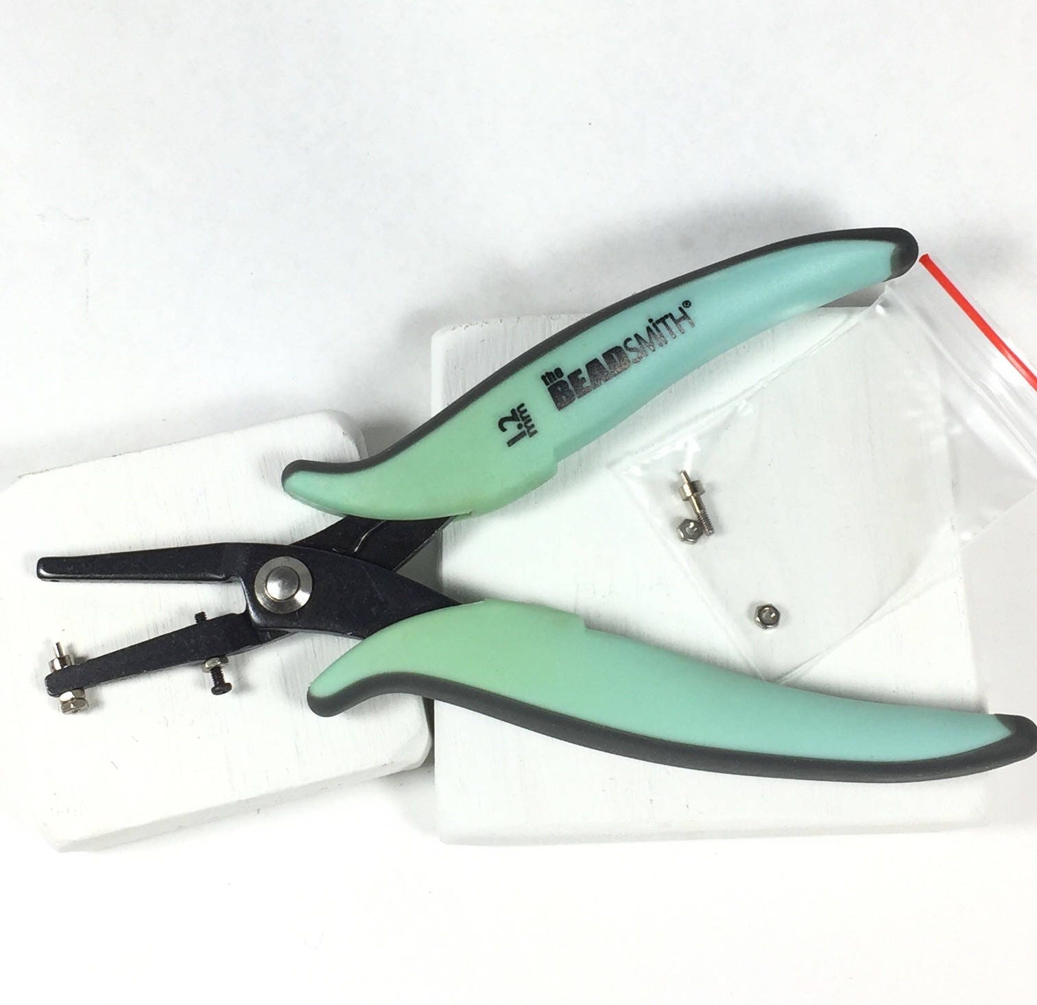 Small Rotating Hole Punch 0.8mm, 1 Mm, 1.2 Mm, 1.5 Mm, and 2 Mm Holes  Leather Rotary Hole Punch 