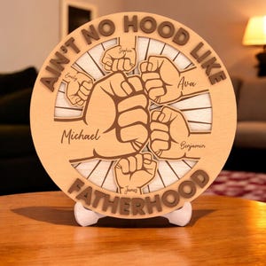 Fist Bump Sign Personalized Name, Fist Bump Family Hands, Fist Bump Plaque Father‘s Day, Custom Dad Gift, MDF Wood Fathers Day Decor