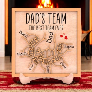 Fist Bump Sign Personalized Name, Fist Bump Family Hands, The Best Team Ever Personalized Gift for Dad, Father‘s Day Decor