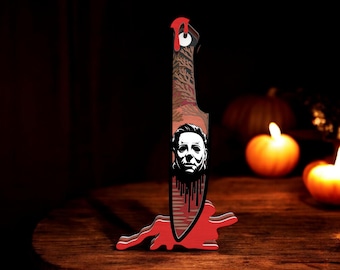 Bloody Knife Halloween Standee | Horror Mask Blade Decor | Spooky Multilayer Wood Prop | Scary Shelf Decoration for Movie Fans