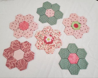 Set of 6 Pink and Green Thread Basted EPP Flowers, Hexie Flowers, 42 Basted Hexies, Cotton Hexagons, Grandmothers Flower Garden Quilt, EPP