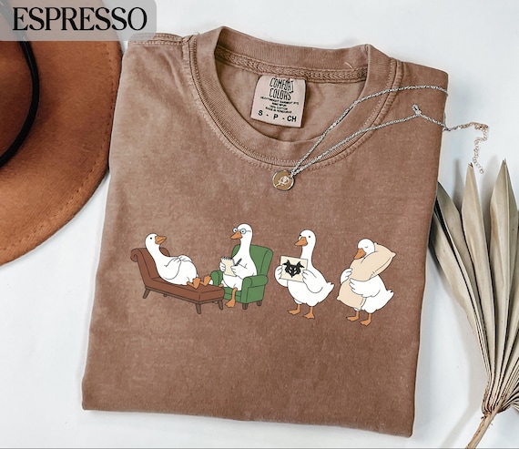 Comfort Colors® Goose Psychiatrist T-Shirts, Funny Animal Shirts, Mental Health Shirts, Therapy T-Shirts, Psychology Tee, Quirky Shirt