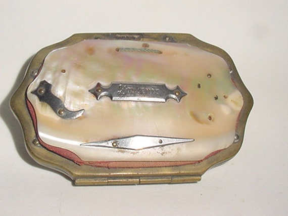Antique - Shell Purse - Brass Frame - Nice Coin Pu