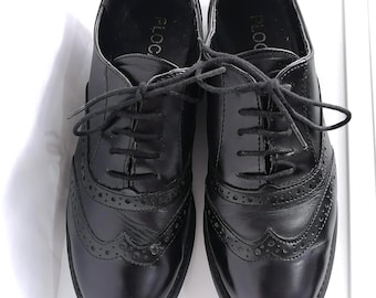 Vintage Italian Black Leather Wingtip Oxford Shoes 41 EU  display picture 2