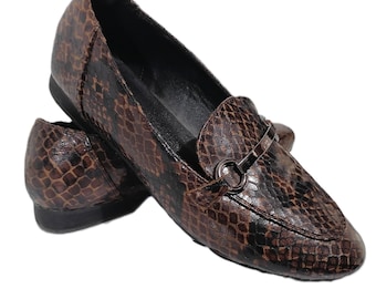 Italian brown Leather Loafers with buckles EU 37/UK 4/US 6.5 classic loafers,low heel loafers,snake look leather, Vera Pelle,