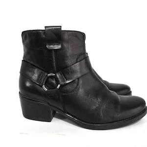 Vintage zwarte cowboylaarzen blokhak maat 38 EU/UK 6/US 7,5 hak enkellaarzen met hak, leren laarzen met gesp, klassieke elegante cowboylaarsjes