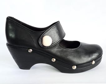 Vintage black genuine leather Mary Janes wedge clogs with studs size EU 38 /  UK 5 / US 7 , wedge heel platform sole 70s style,