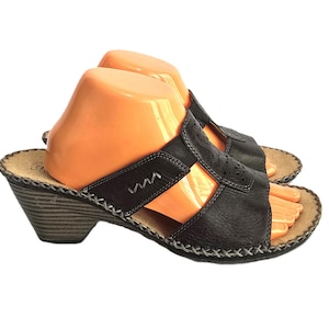 Vintage black genuine leather Wedge Slides size 42 EU / UK 9 / US 11 genuine Leather Sandals ,  comfortable low heel sandals, ddp included