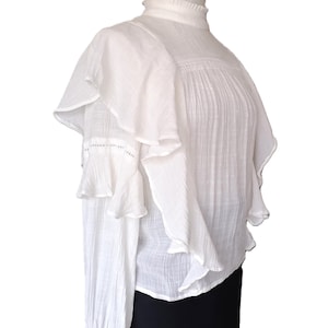 Vintage ruffle blouse , white lace blouse , victorian style blouse , elegant cottagecore top S-M , button back blouse