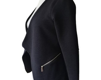 Elegancki czarny żakiet w stylu vintage, krótka kurtka z fakturą, elegancka kurtka typu crop S-M