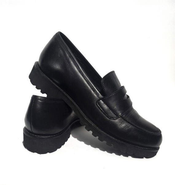 Vintage Penny loafers black genuine Leather classic loafers , size EU 38 / UK 6.5 / US 8.5 , round toe low platform loafers ,