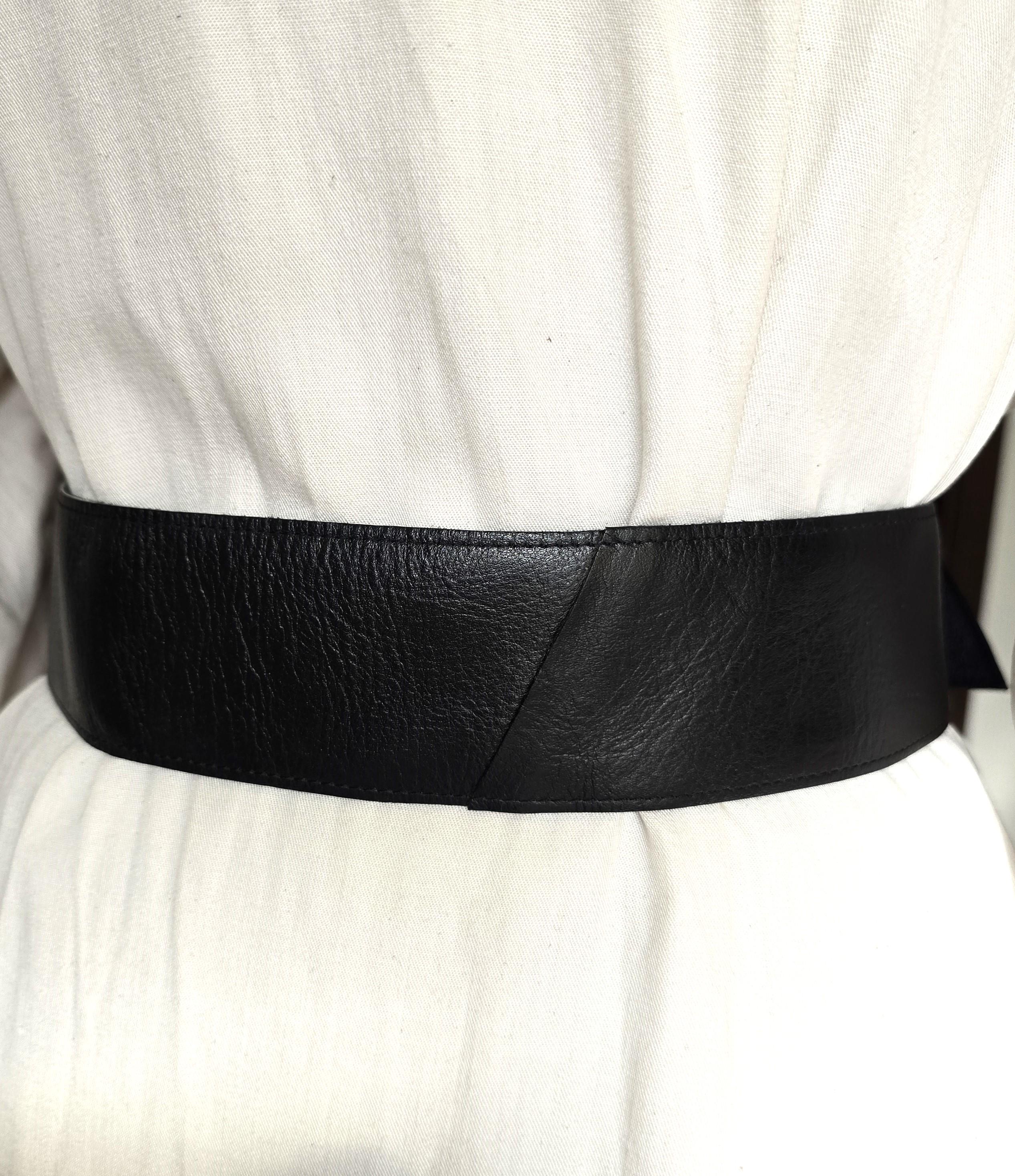 Vintage Punk Leather Cinch Belt Chunky Metal Buckle 80s Goth Costume Western Large O Ring Bondage Belt Genuine Leather Punk Goth Rocker  main image 4