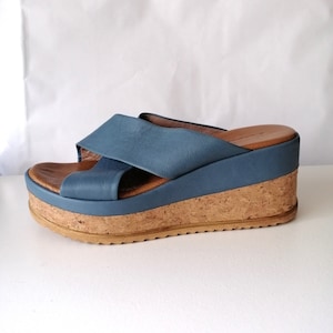 Keil Sandalen Größe 39 EU / UK 6 / US 8.5 Leder Plateau Sandalen, Offene Flache Slip On Schuhe, Leder Pantoletten Vintage Blaue Leder Plateau