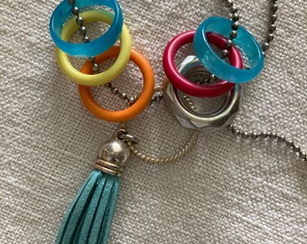 Collar de joyería Cadena de bolas Diversión de verano Rosa Aqua Borla Anillos Collar Hecho a mano Boho Bling por Bittersweet Design Studio Envío gratis
