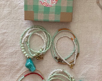 Bittersweet Design Studio - Juego de joyas de verano con borlas cortas, collar largo, pulsera, hecho a mano, estilo bohemio