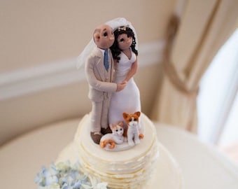 Bride and groom with cats cake custom made wedding cake topper- By Lynn’s Little Creations