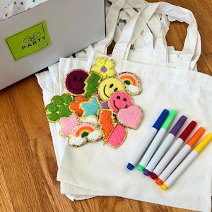 Kit de manualidades para niños: bolsas de tela para decorar fiestas y regalos imagen 1
