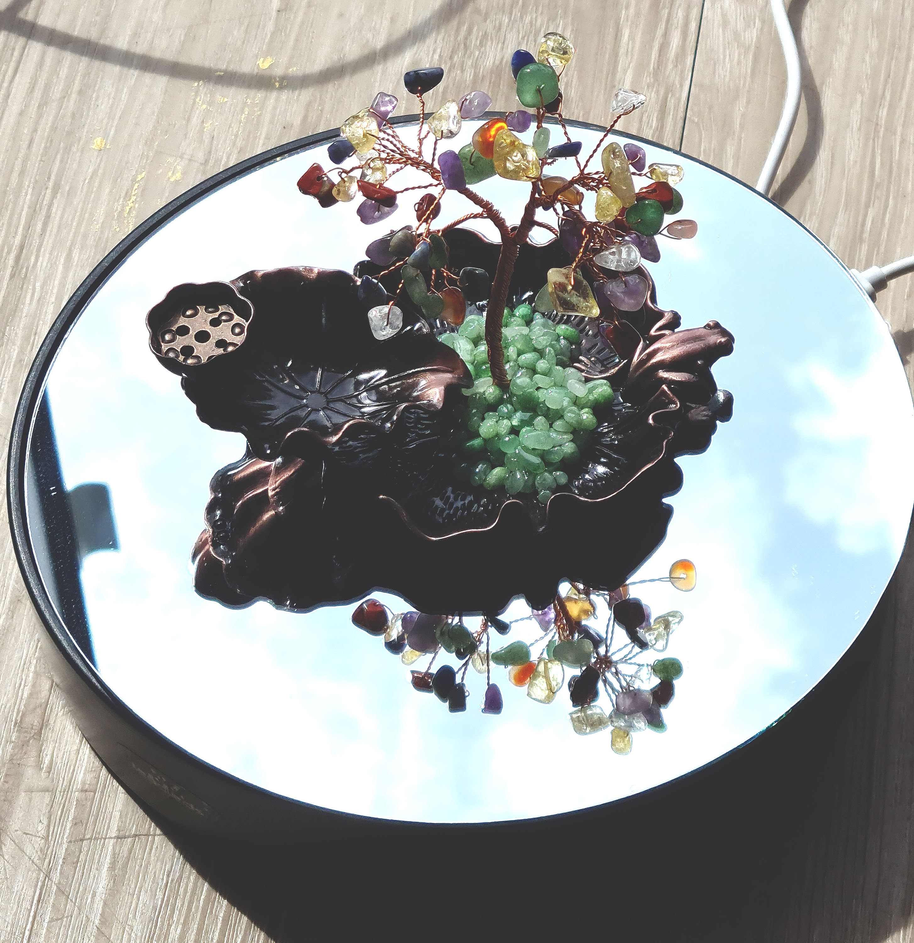 MrMrKura Bruciatore Incenso 5 In 1 – Albero Dei 7 Chakra In Cristallo – Ottone – Per Yoga E Meditazione (Rotondo 14x14x12 Cm)