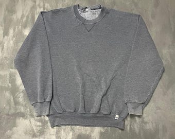 Moletom vintage Russell Athletic com costura em V, tamanho XL, azul marinho, década de 1990.